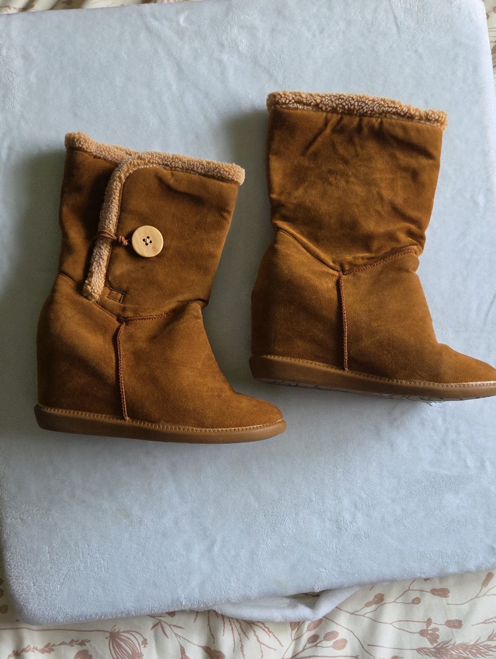 Women’s Tan Suede Button-Accent Wedge Boots